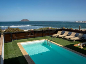 Villa Oasis Beachfront Corralejo By Holidays Home